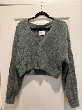 Abercrombie & Fitch Cropped V-Neck Cardigan - Sage